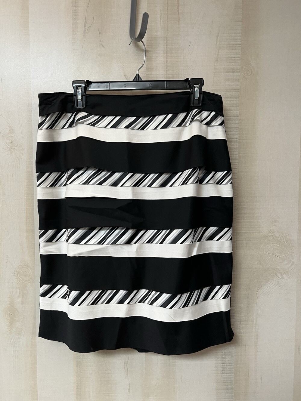 White House Black Market Skirt - NWT